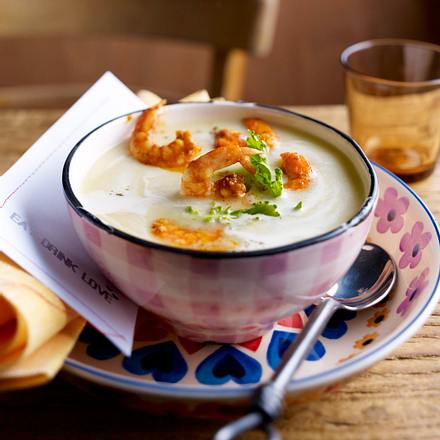 Kohlrabicremesuppe mit Teufelsgarnelen Rezept Kohlrabicremesuppe mit Teufelsgarnelen Rezept