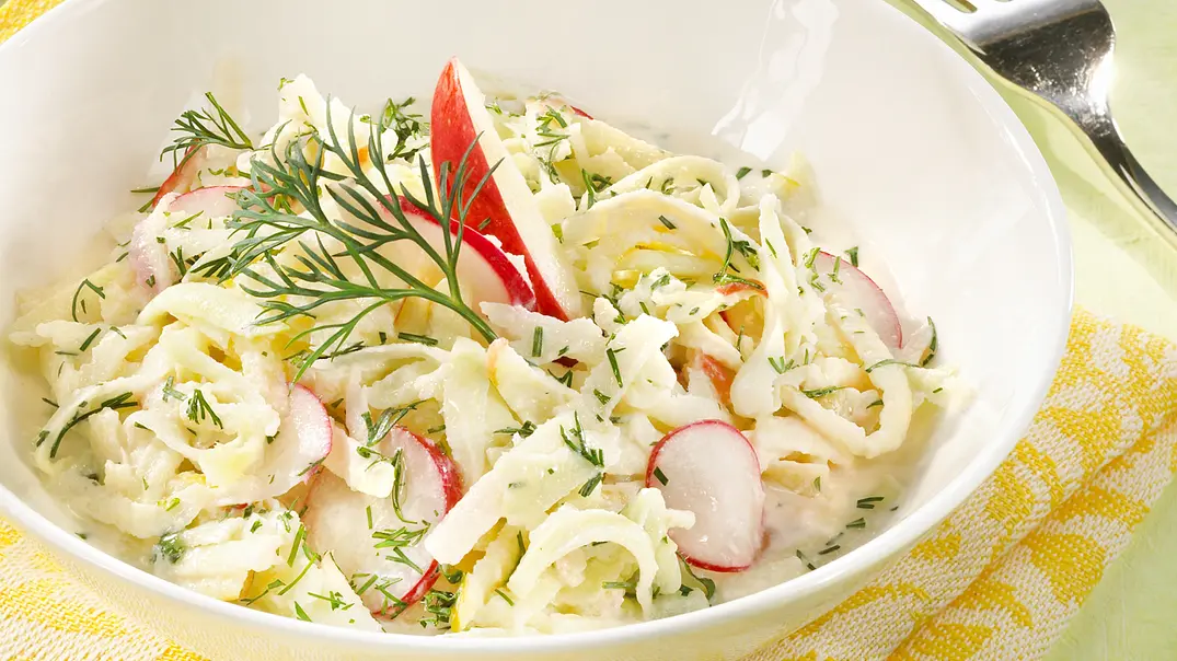 Kohlrabisalat Rezept - Foto: LECKER @ Bauer Media Group Kohlrabisalat Rezept - Foto: LECKER @ Bauer Media Group