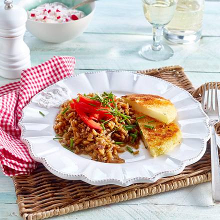Kohlrabischnitzel mit Grünkern-Risotto und Schafskäsedip Rezept Kohlrabischnitzel mit Grünkern-Risotto und Schafskäsedip Rezept
