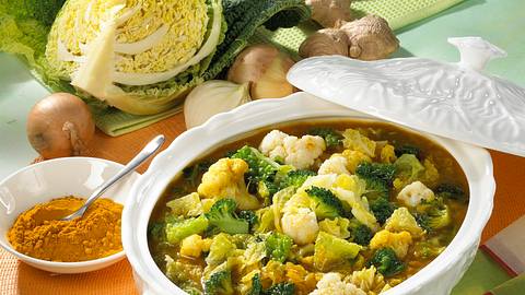 Kohlsuppe mit Curry Rezept - Foto: Maass