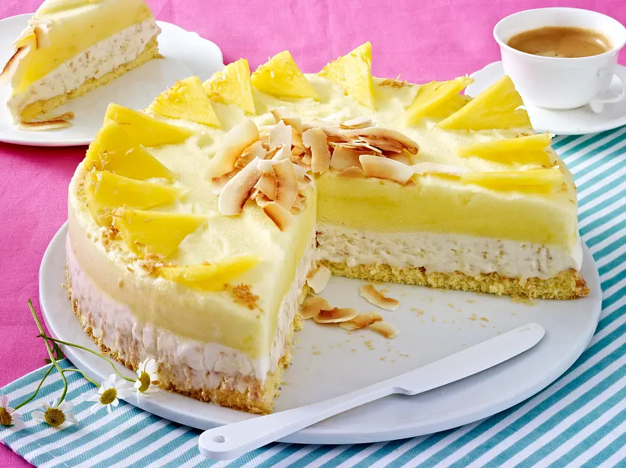 Kokos-Ananas-Eistorte Rezept