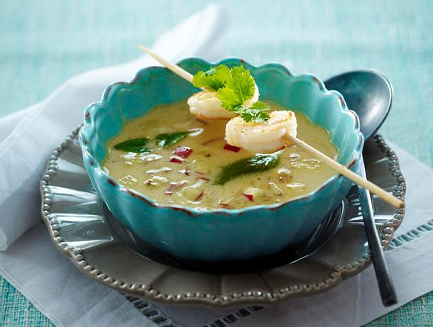 Kokos-Cremesuppe mit Apfelwürfel zu Garnelenspieß Rezept