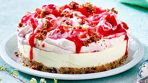 Kokos-Erdbeer-Torte ohne Backen Rezept - Foto: LECKER @ Bauer Media Group Kokos-Erdbeer-Torte ohne Backen Rezept - Foto: LECKER @ Bauer Media Group