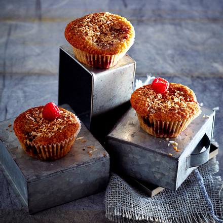 Kokos-Vanille-Muffins mit Himbeeren Rezept Kokos-Vanille-Muffins mit Himbeeren Rezept