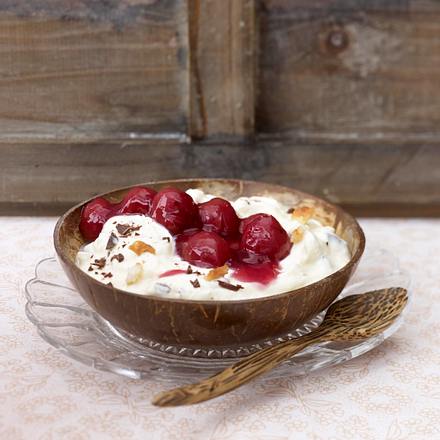 Kokosmakronencreme zu Kirschen Rezept Kokosmakronencreme zu Kirschen Rezept
