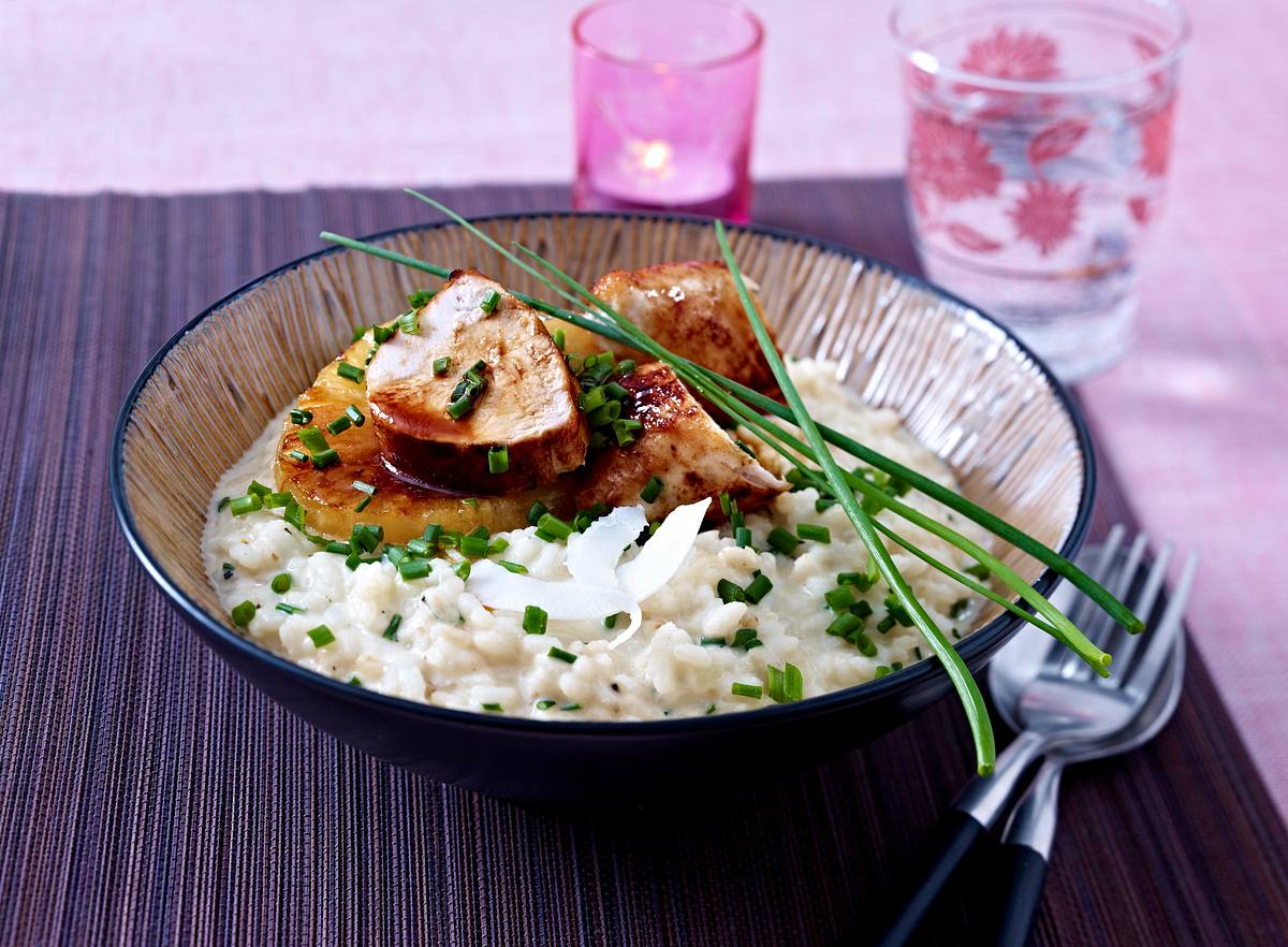 Kokosrisotto mit Hähnchenfilet und Ananas Rezept