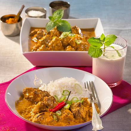 Kolhapuri Rassa (Lamm in heißer Kokosnuss-Sauce) Rezept Kolhapuri Rassa (Lamm in heißer Kokosnuss-Sauce) Rezept