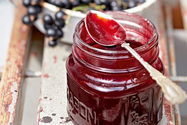 Konfitüre aus Brombeeren und Johannisbeeren Rezept
