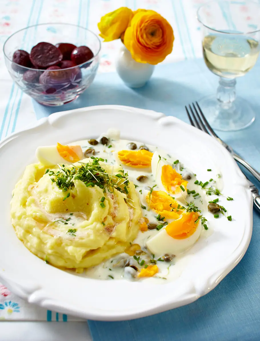 Königsberger Eier mit Kartoffelpüree Rezept Königsberger Eier mit Kartoffelpüree Rezept