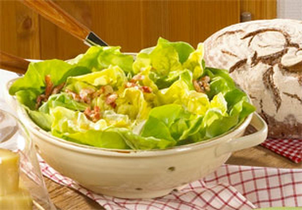 Kopfsalat mit warmer Speckmarinade Rezept