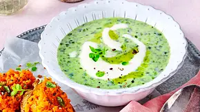 Kopfsalatsuppe mit Möhren-Crostini Rezept - Foto: LECKER @ Bauer Media Group
