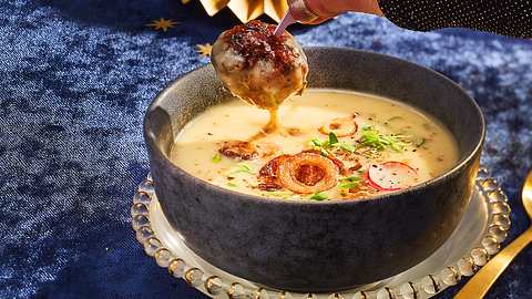 Kosmisch leckere Fonduesuppe Rezept - Foto: House of Food / Bauer Food Experts KG
