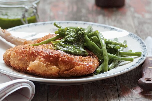 Kotelett mit Parmesankruste und Pesto Rezept Kotelett mit Parmesankruste und Pesto Rezept