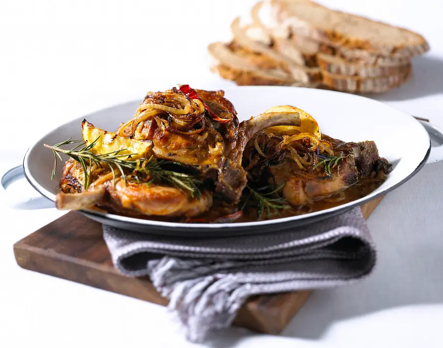 Kotelett mit Zwiebeln Rezept Kotelett mit Zwiebeln Rezept