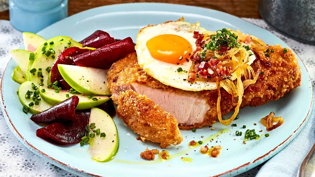 Kotelett Holstein mit Rote-Bete-Salat Rezept - Foto: LECKER @ Bauer Media Group Kotelett Holstein mit Rote-Bete-Salat Rezept - Foto: LECKER @ Bauer Media Group