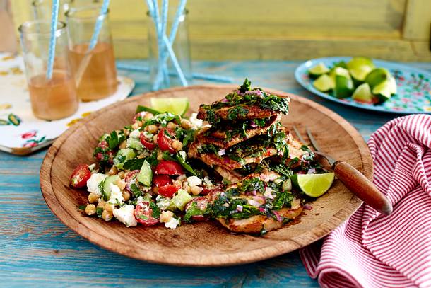 Kräuter-Limetten-Schnitzel mit Kichererbsensalat Rezept Kräuter-Limetten-Schnitzel mit Kichererbsensalat Rezept