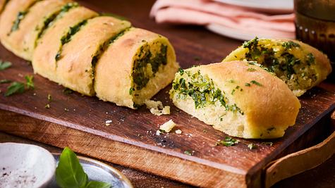 Brot zum Grillen: Kräuterbaguette - Foto: House of Food / Bauer Food Experts KG