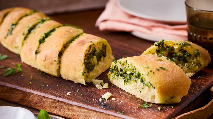 Kräuterbaguette selber machen Rezept - Foto: House of Food / Bauer Food Experts KG