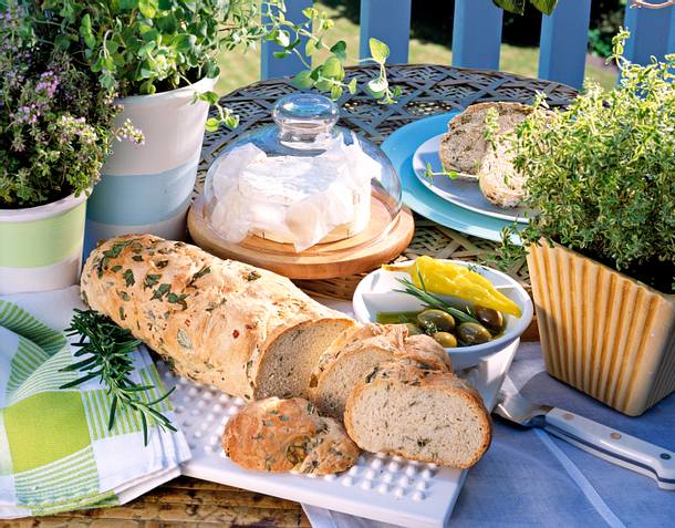 Kräuterbrot- zu Kräutertisch Rezept Kräuterbrot- zu Kräutertisch Rezept
