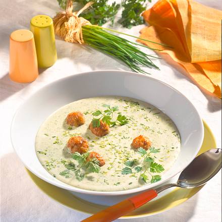 Kräutercreme-Suppe mit Mettbällchen Rezept