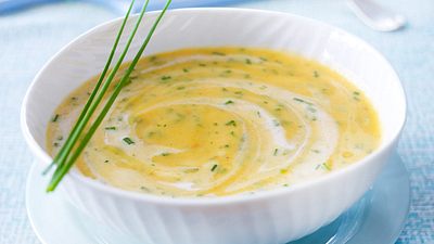 Kräuterschaumsuppe mit Kartoffeln Rezept - Foto: House of Food / Bauer Food Experts KG