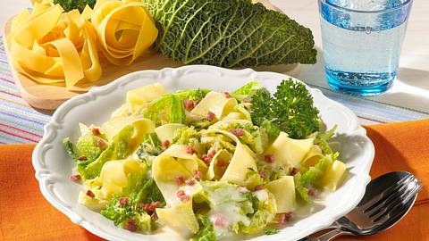 Krautflecken mit Speck Rezept - Foto: House of Food / Bauer Food Experts KG