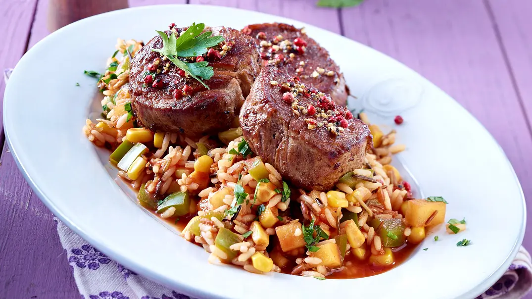 Kreolische Reispfanne zu Schweine-Medaillons Rezept - Foto: LECKER @ Bauer Media Group Kreolische Reispfanne zu Schweine-Medaillons Rezept - Foto: LECKER @ Bauer Media Group