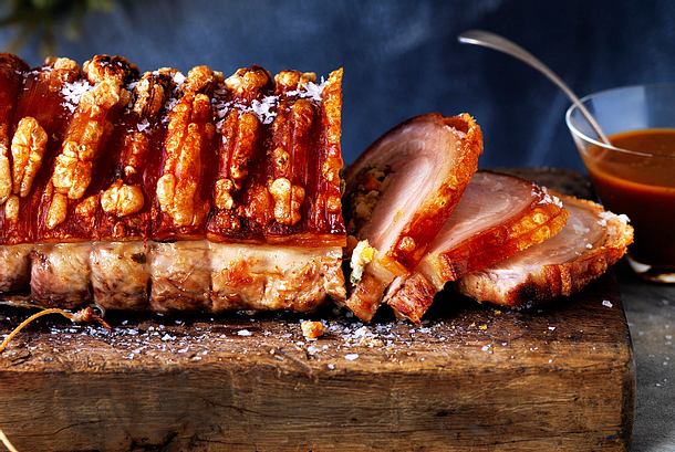 Krustenbraten mit Aprikosen-füllung rezept Krustenbraten mit Aprikosen-füllung rezept