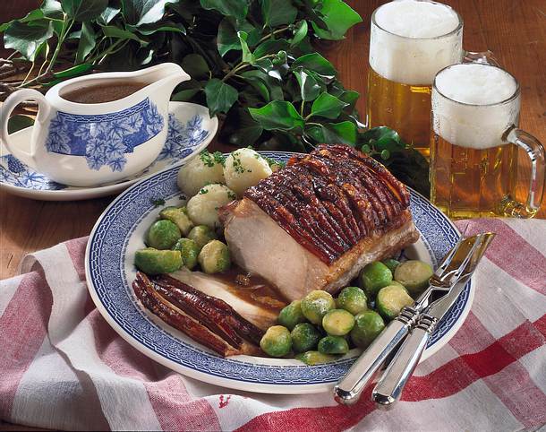 Krustenbraten mit Rosenkohl Rezept Krustenbraten mit Rosenkohl Rezept