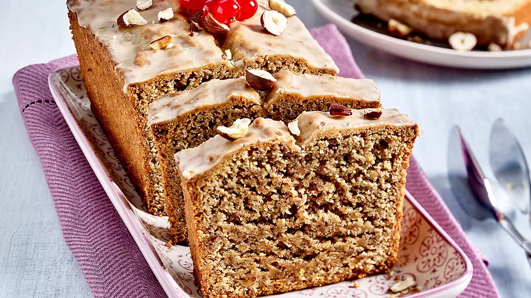 Kuchen ohne Mehl: Kaffee-Nusskuchen - Foto: LECKER @ Bauer Media Group