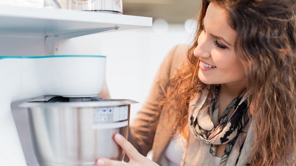 Küchenmaschine mit Kochfunktion - Foto: iStock/zoranm