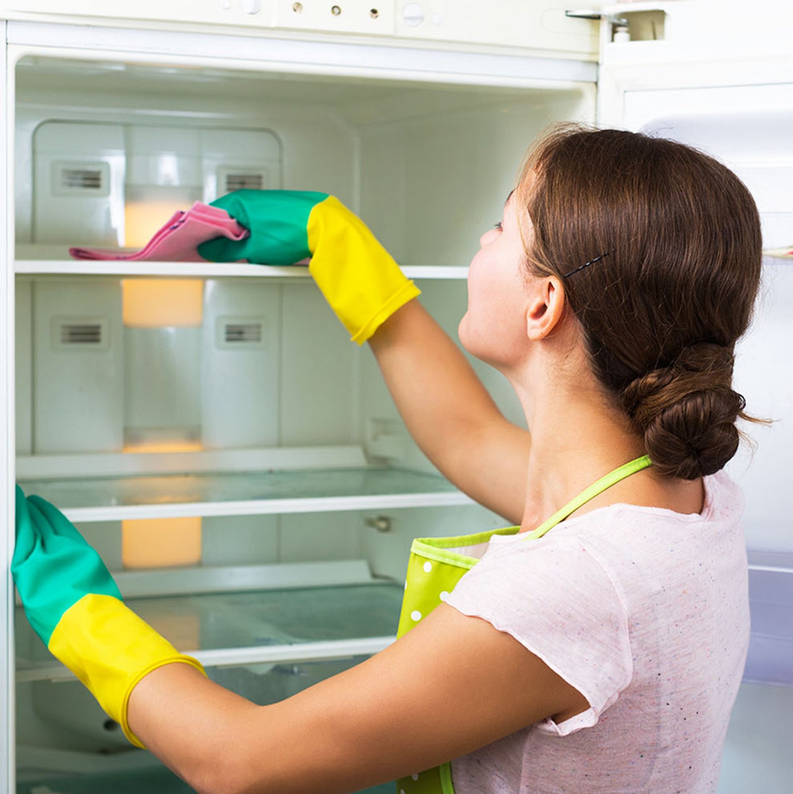 Kühlschrank reinigen - so geht's richtig