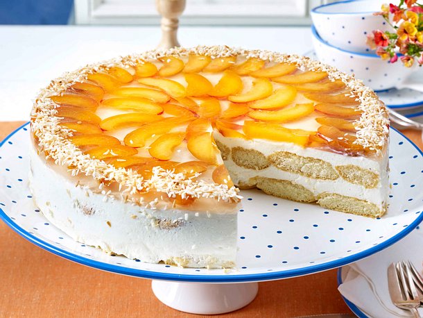 Kühlschranktorte mit Aprikosen