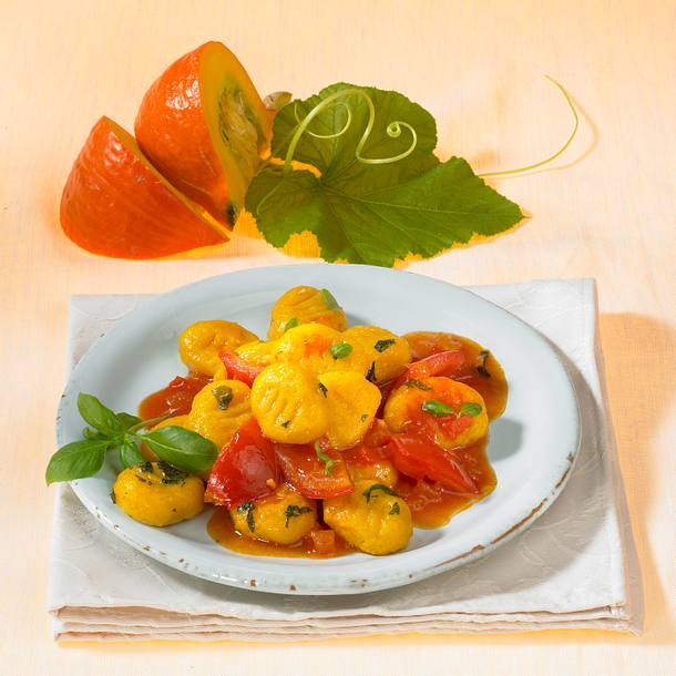Kürbis-Gnocchi mit Tomatensoße Rezept Kürbis-Gnocchi mit Tomatensoße Rezept