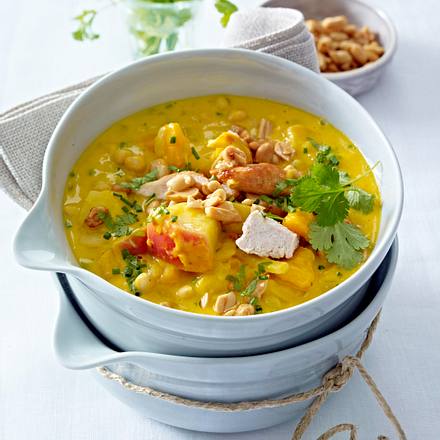 Kürbiseintopf mit Kichererbsen und gebratenem Hähnchenfilet Rezept Kürbiseintopf mit Kichererbsen und gebratenem Hähnchenfilet Rezept