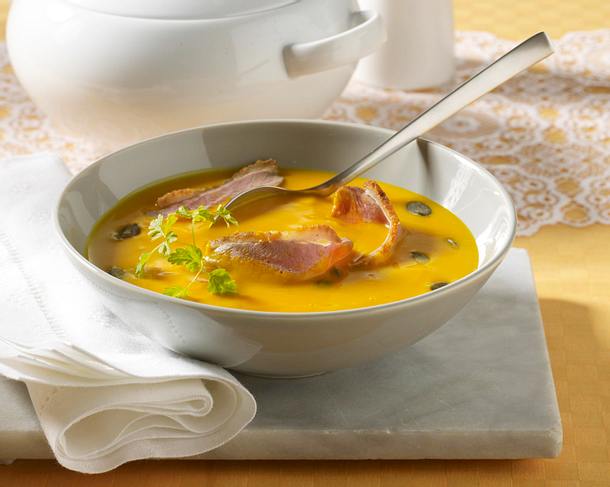 Kürbissuppe mit Entenbruststreifen Rezept Kürbissuppe mit Entenbruststreifen Rezept