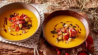 Kürbissuppen - Rezepte für den Herbst - Foto: LECKER @ Bauer Media Group Kürbissuppen - Rezepte für den Herbst - Foto: LECKER @ Bauer Media Group