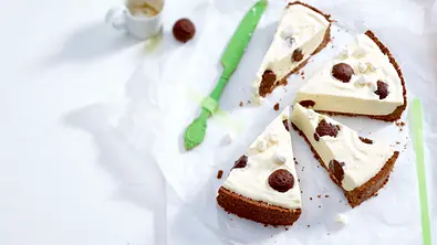 Kühle Marshmallow-Mousse-Torte Rezept - Foto: LECKER @ Bauer Media Group