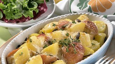 Kürbis-Apfel-Kartoffel-Gratin Rezept - Foto: LECKER @ Bauer Media Group