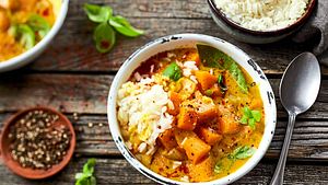 Kürbis-Curry ,,Der Colour-Booster Rezept - Foto: House of Food / Bauer Food Experts KG