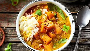 Kürbis-Curry ,,Der Colour-Booster Rezept - Foto: LECKER @ Bauer Media Group Kürbis-Curry ,,Der Colour-Booster Rezept - Foto: LECKER @ Bauer Media Group