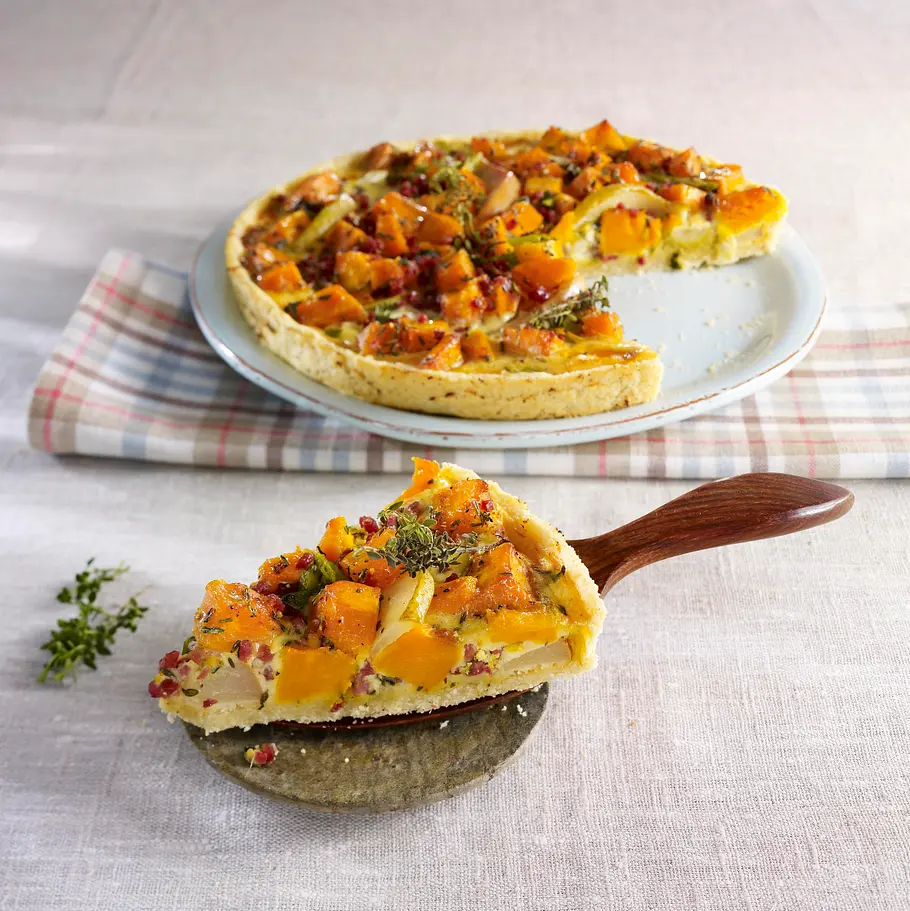 Kürbis-Quiche mit Birnen und Schinkenwürfeln Rezept Kürbis-Quiche mit Birnen und Schinkenwürfeln Rezept