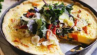 Kürbis-Ziegenkäse-Quiche mit Salathäubchen Rezept - Foto: LECKER @ Bauer Media Group