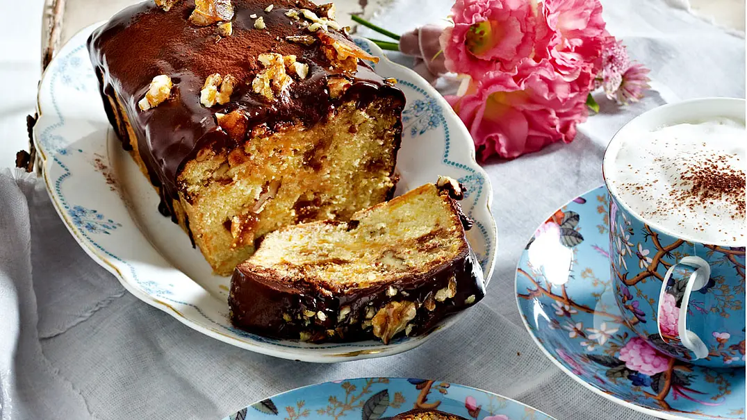 Kürbiskuchen mit Schokoguss Rezept - Foto: LECKER @ Bauer Media Group Kürbiskuchen mit Schokoguss Rezept - Foto: LECKER @ Bauer Media Group