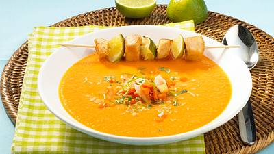 Kürbissuppe mit Hähnchen-Spieß Rezept - Foto: House of Food / Bauer Food Experts KG