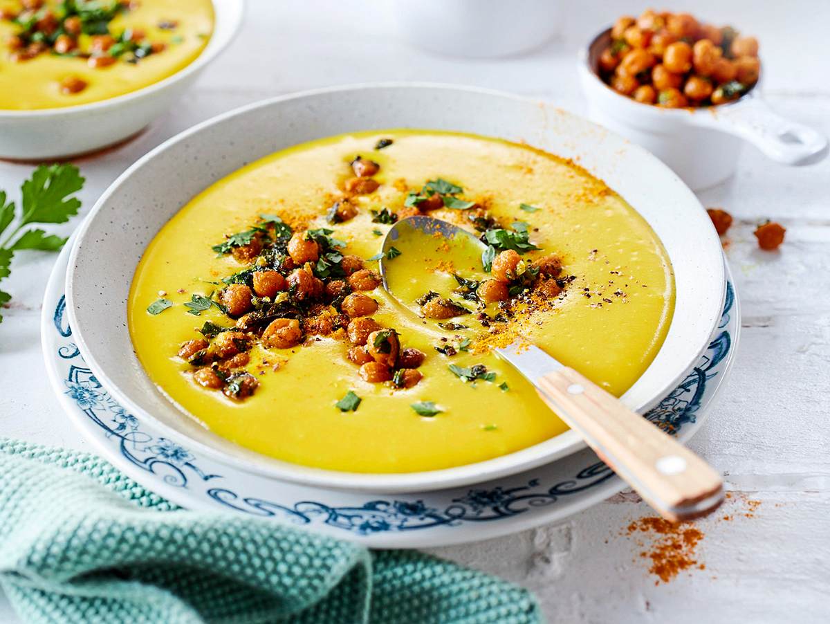 Kurkuma-Kartoffel-Suppe mit Kichererbsen-Croûtons Rezept