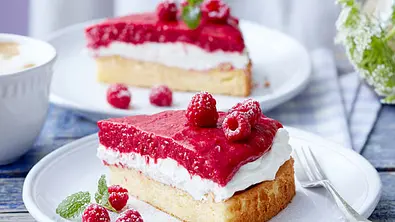 Küstenfrische Himbeertorte Rezept - Foto: LECKER @ Bauer Media Group