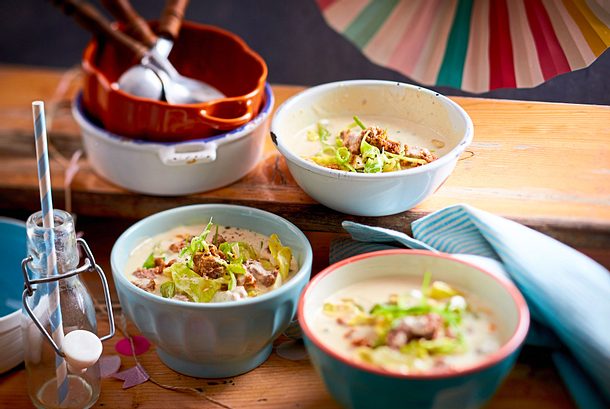 Käse-Hack-Suppe gegen Männergrippe Rezept Käse-Hack-Suppe gegen Männergrippe Rezept
