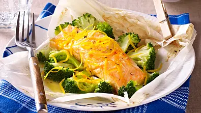 Lachs im Pergament Rezept - Foto: LECKER @ Bauer Media Group