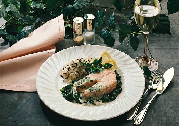 Lachs in Kräuter-Sahne Rezept Lachs in Kräuter-Sahne Rezept